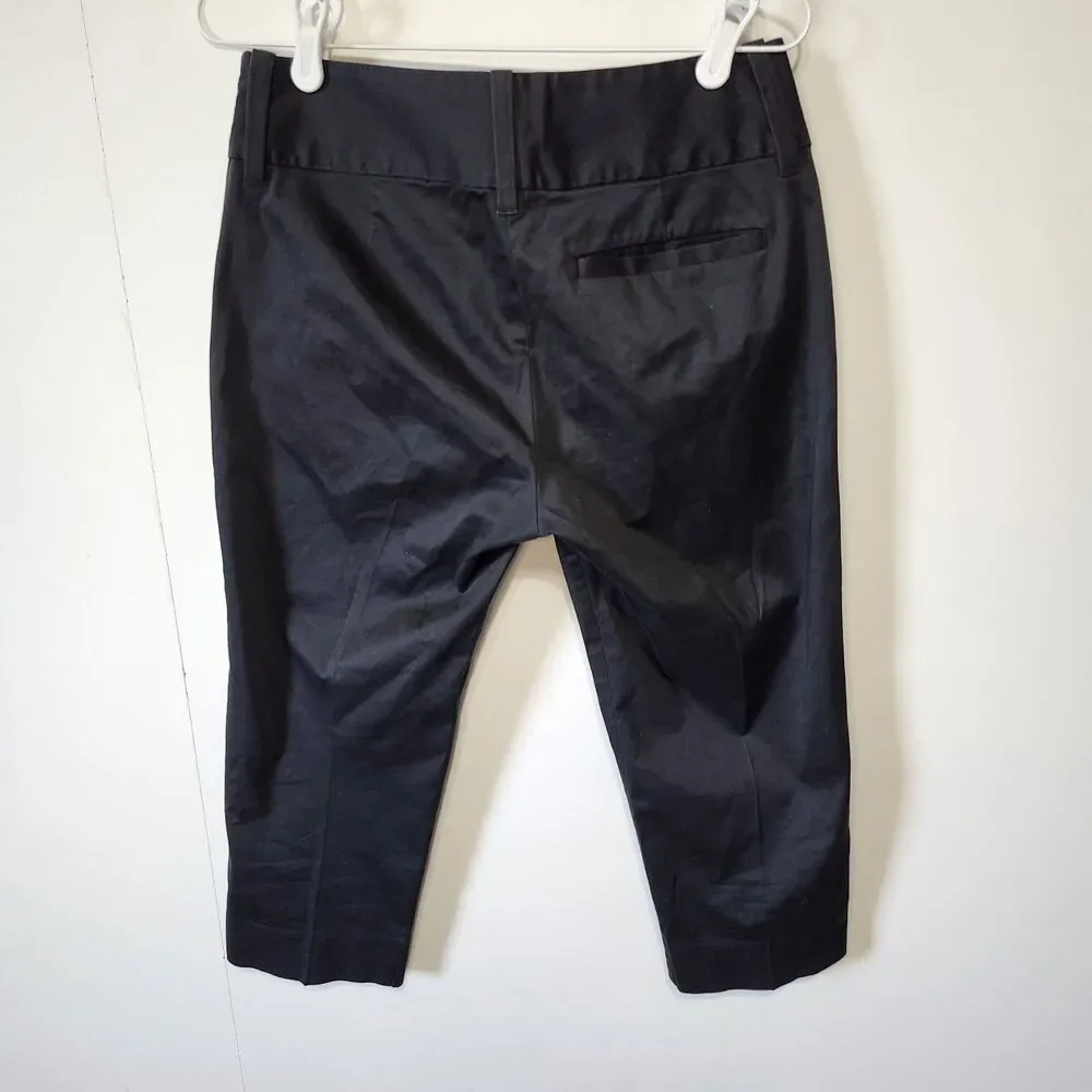 Banana Republic Women’s Capri, Stretch, Martin Fit. Black , Size 4